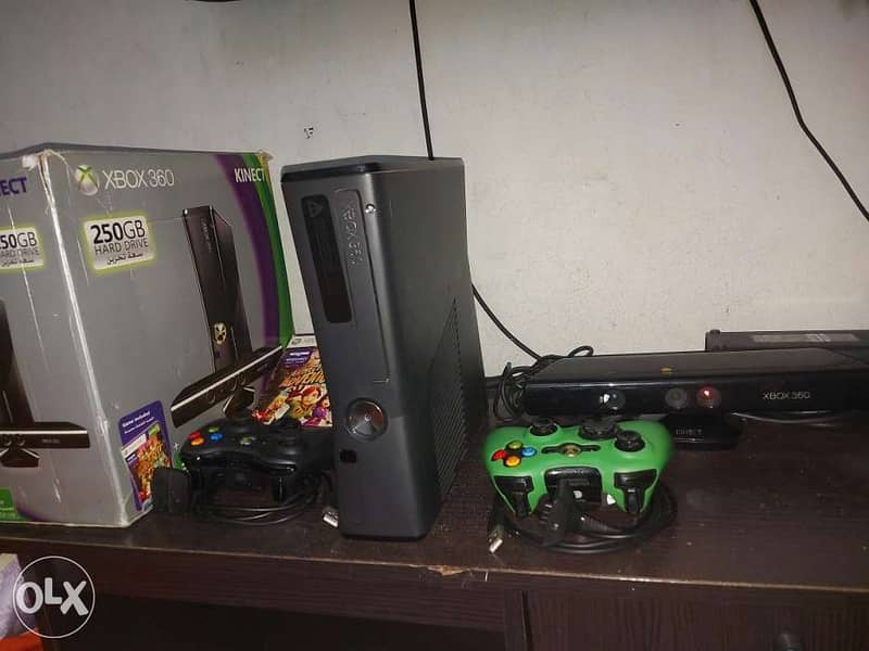 Xbox 360 250Gb with kinect 3