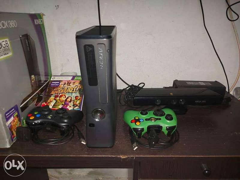 Xbox 360 250Gb with kinect 4