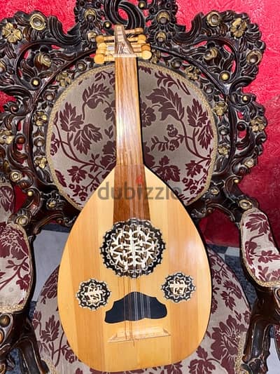 عود تعليمي بحالة ممتازة