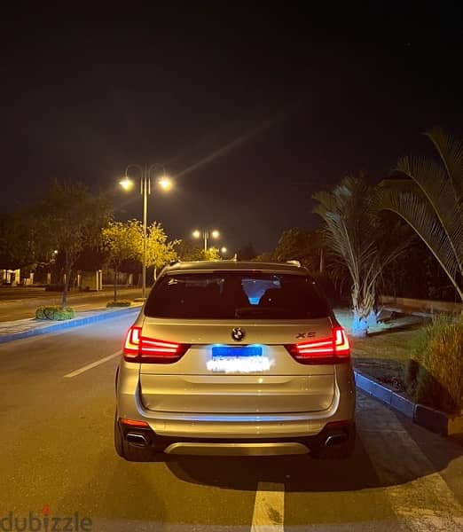 BMW X5 2018 Mint condition اعلى فئة وكيل فضي فرش بني 0