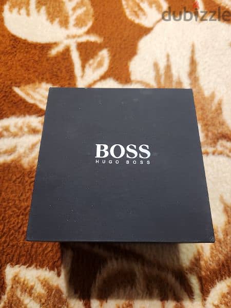 للبيع ساعه BOSS اصليه 100% 2