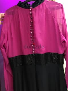 فستان سواريه من يلبس لغايه ٩٠ ك من محلات دينا مول ٢