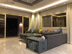 للبيع in marina 7 villa 5bedrooms سوبر لوكس ع  البحيرة وثاني صف بحر