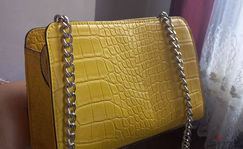 Original Guess yellow cross body bag -used once 2