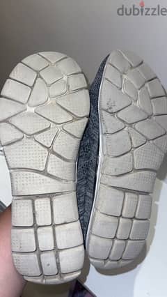 scketcher sneakers good as new