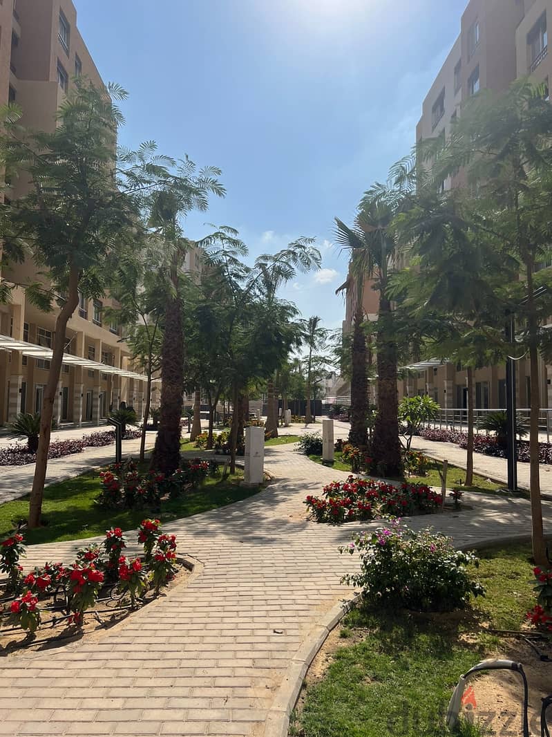 شقة استلام فوري العاصمة الادارية متشطبة بالكامل كمبوند المقصد maqsad 6