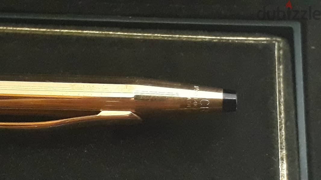 قلم جاف ماركة كروس ذهبى أصلى بالكتالوج و العلبة Golden Cross pen 1