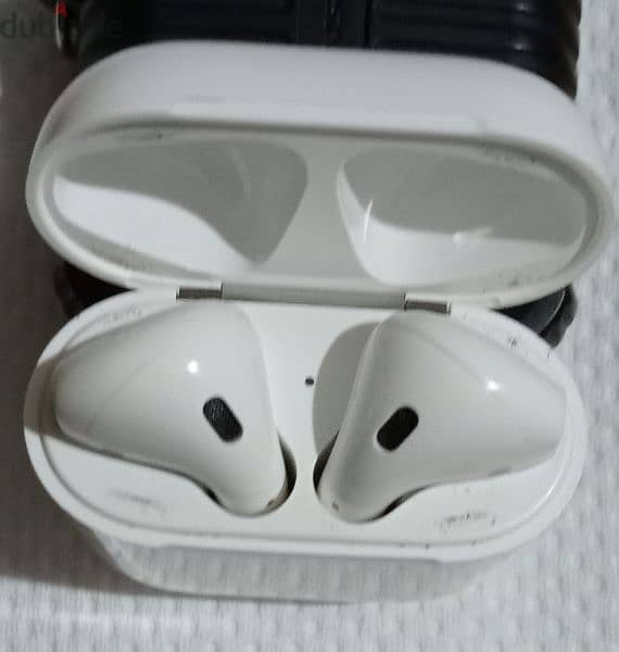AirPods1 Apple. 1