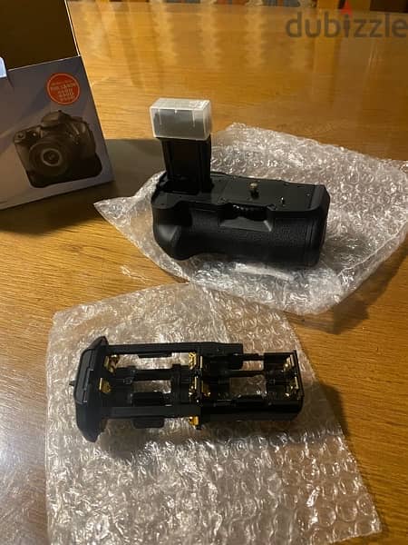 Battery Grip BG-E8 for Canon D550, D600and D650 3