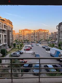 شقة للايجار في دار مصر حدائق أكتوبر أول سكن موقع متميز