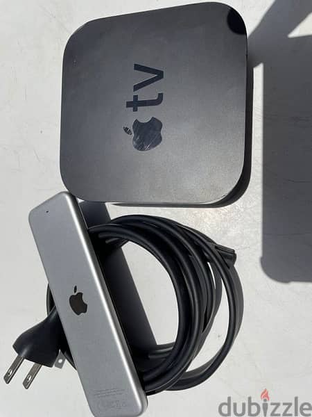 apple tv 4gen  with magic remote  -very clean 2
