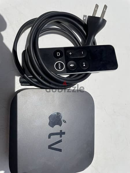 apple tv 4gen  with magic remote  -very clean 3