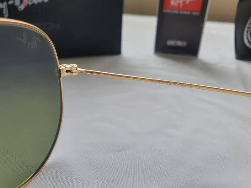 special color from rayban aviator 4