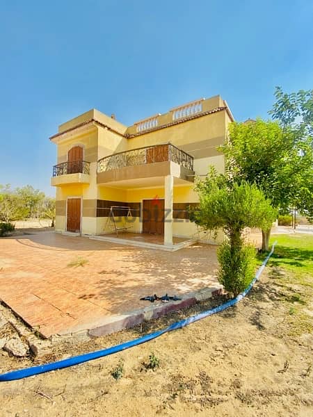 Stand alone villa for sale-  4000mڤيلا على فدان للبيع في الريف الاوربي 2