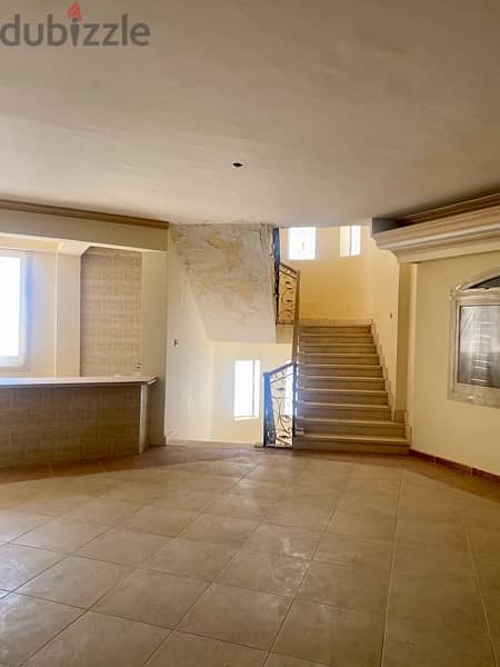 Stand alone villa for sale-  4000mڤيلا على فدان للبيع في الريف الاوربي 18