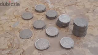 عملات معدنية تذكارية قديمة ملغاه من فئة(١٠) قروش Old memorial coins 0