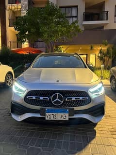 MERCEDES GLA-200 (AMG NIGHT PACKAGE) 0