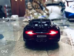 Bugatti chiron die cast model بوجاتي تشيرون سيارة مجسمة 0