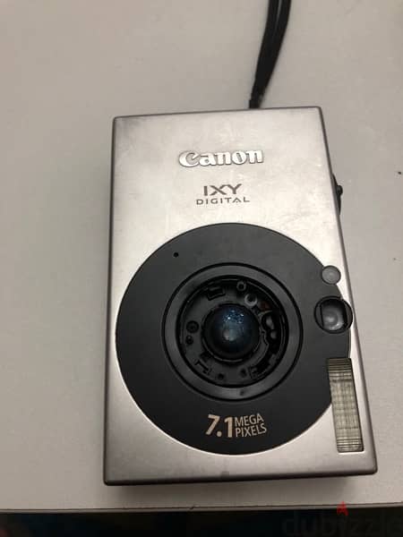 vintage camera canon ixy digital 1
