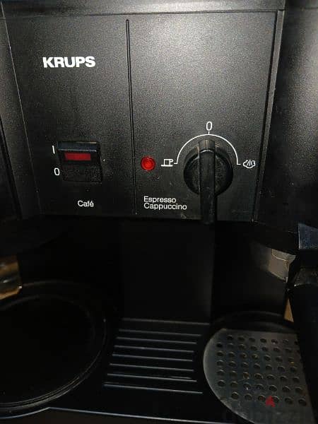 ماكينة قهوة كروبكس حالة ممتازة 2