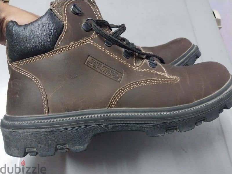 Safety shoes brand Secor 4