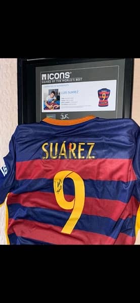 Luis Suarez signed Barcelona kit