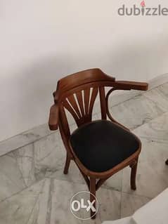 كرسي خشب و قعده جلد Wooden Chair with leather seat 0