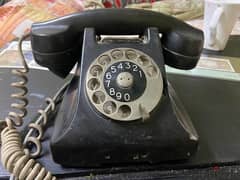 تليفون قديم الحالة يعمل ارسال واستقبال المكالمات 0