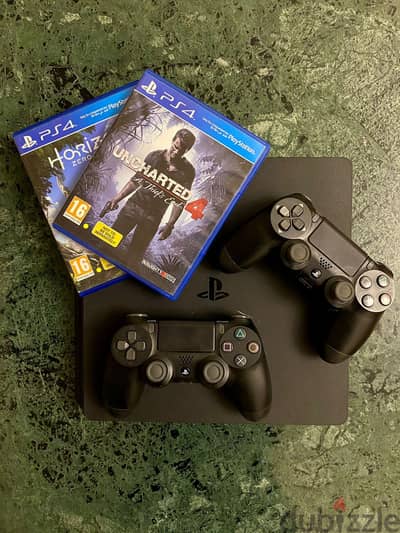 PS4 slim 500GB , original wires , 2 Controllers , 2 games