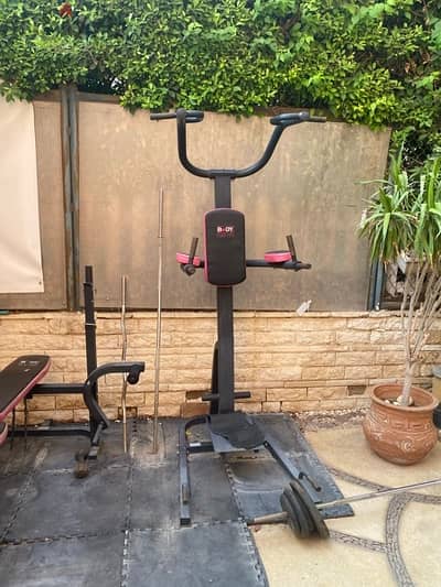 gym equipment اجهزه متنوعه من جيم