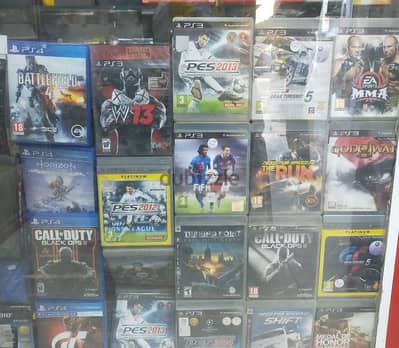 سيديهات بلايستيشن 3-4 بحاله ممتازه        cd PS3=180        cd ps4=250