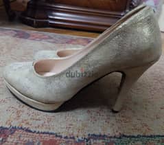 excellent condition heels worn two times only 0