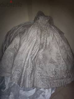 فستان زفاف وباشكال مختلفه 0