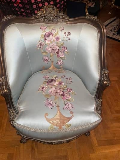 antique salon