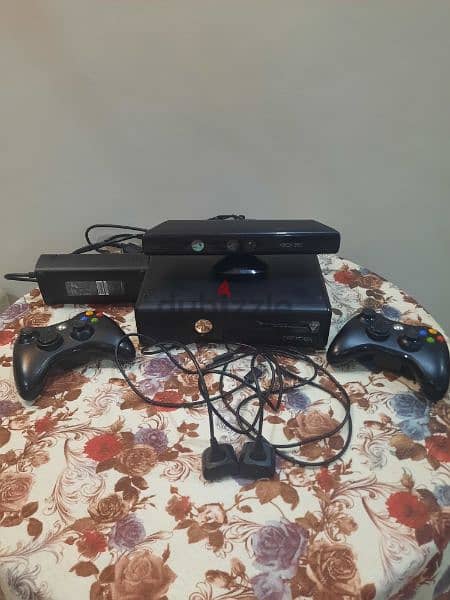 xbox360+kinect+2 controllers+2 controller wireless chargers+76 game 0