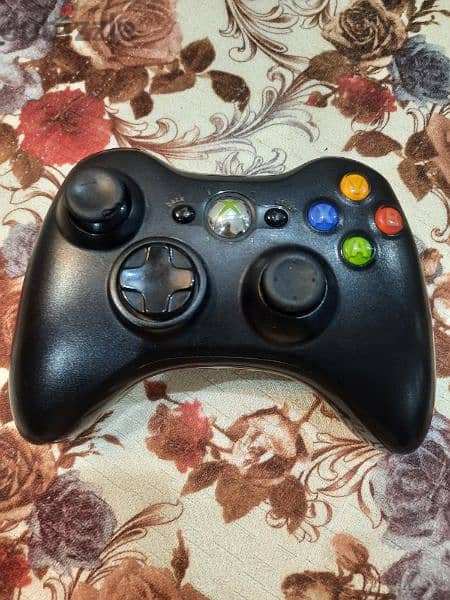 xbox360+kinect+2 controllers+2 controller wireless chargers+76 game 3