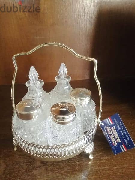 Vintage Queen silver set 0
