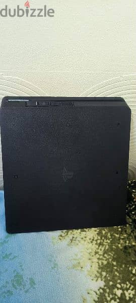 PS4 slim 5