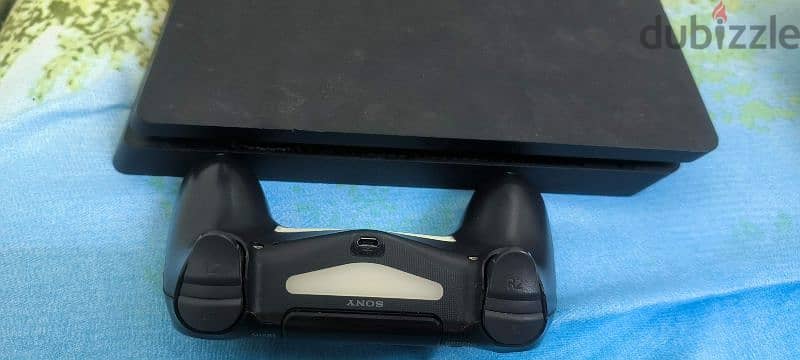 PS4 slim 8