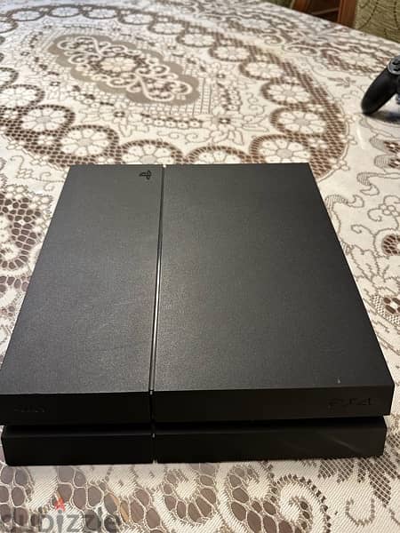 PS4 1TB new edition with one controller 2