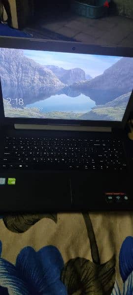 Lenovo IdeaPad 310 Core i7 6th with vega 0