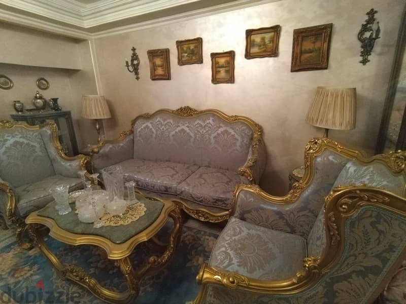 Elegant Classic Salon with Exceptional Condition! 0