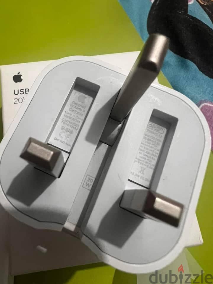 Apple 20 w Usb-c power adapter راس شاحن ابل اصلي 1
