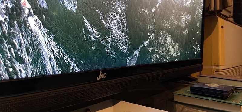 LED 55 inch the screen is in a perfect condition 0