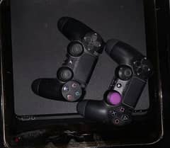 Playstation 4
ps4 500 gb with two controllers
