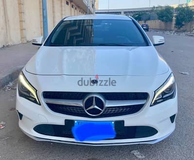 Mercedes Benz - CLA 180 - 2018