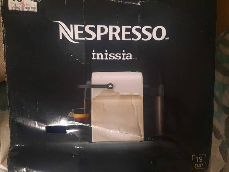 Nespresso Inissia coffee machine & Aeroccino3 milk forther 4