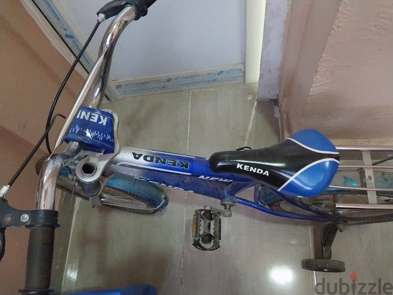 excellent condition bike size 16 for kids 2