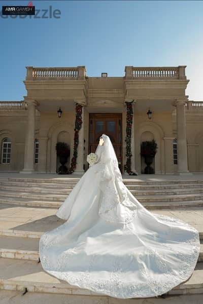 Wedding dress with veil, like new, worn once during tying the knot 2