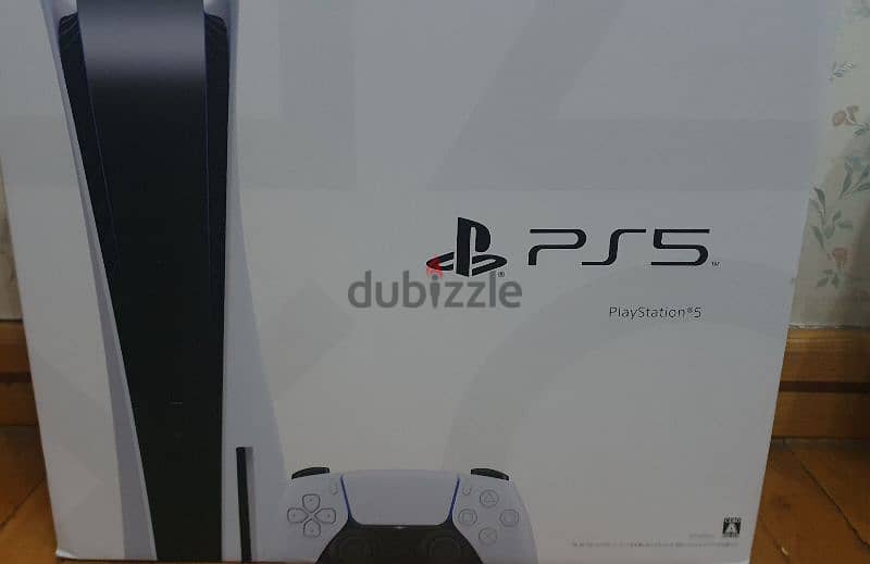 playStation 5(ps5) new disc version with 1 controller بلايستيشن ٥ جديد 0